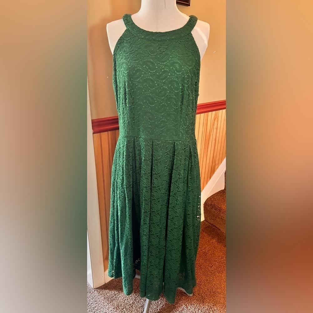 Preowned size XL Forrest green lace dress